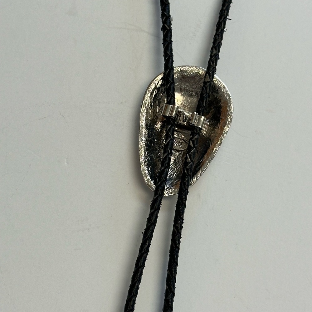 Silver Tone Western Style Bolo Tie with Gold Tone Twisted Rope Around Edge. - Picture 4 of 5